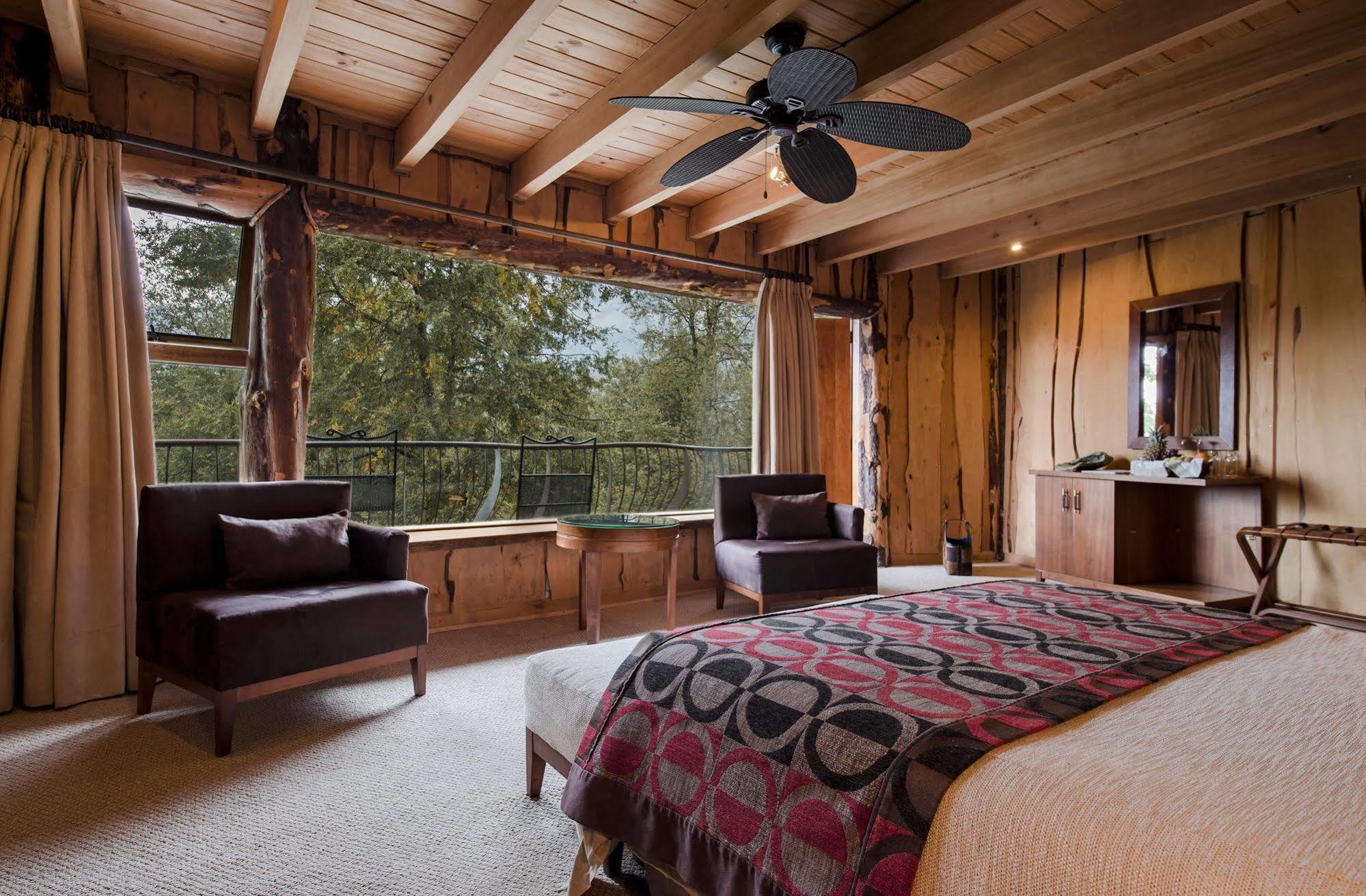 Huilo Huilo Nothofagus & Spa Puerto Fuy